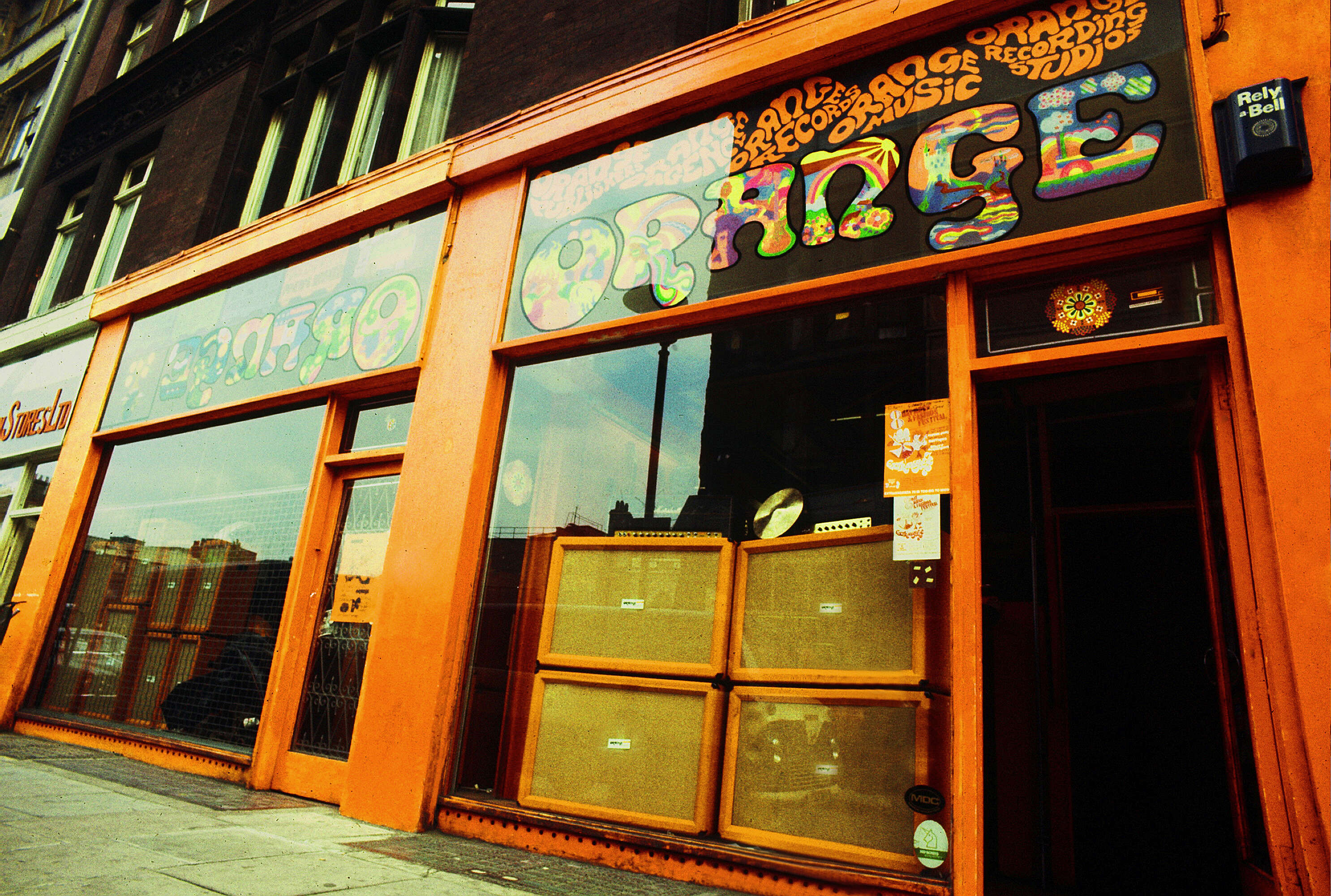 8-orange-shop.jpg