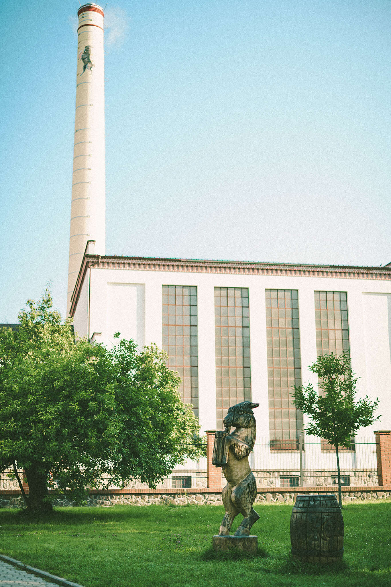 r_-059.jpg