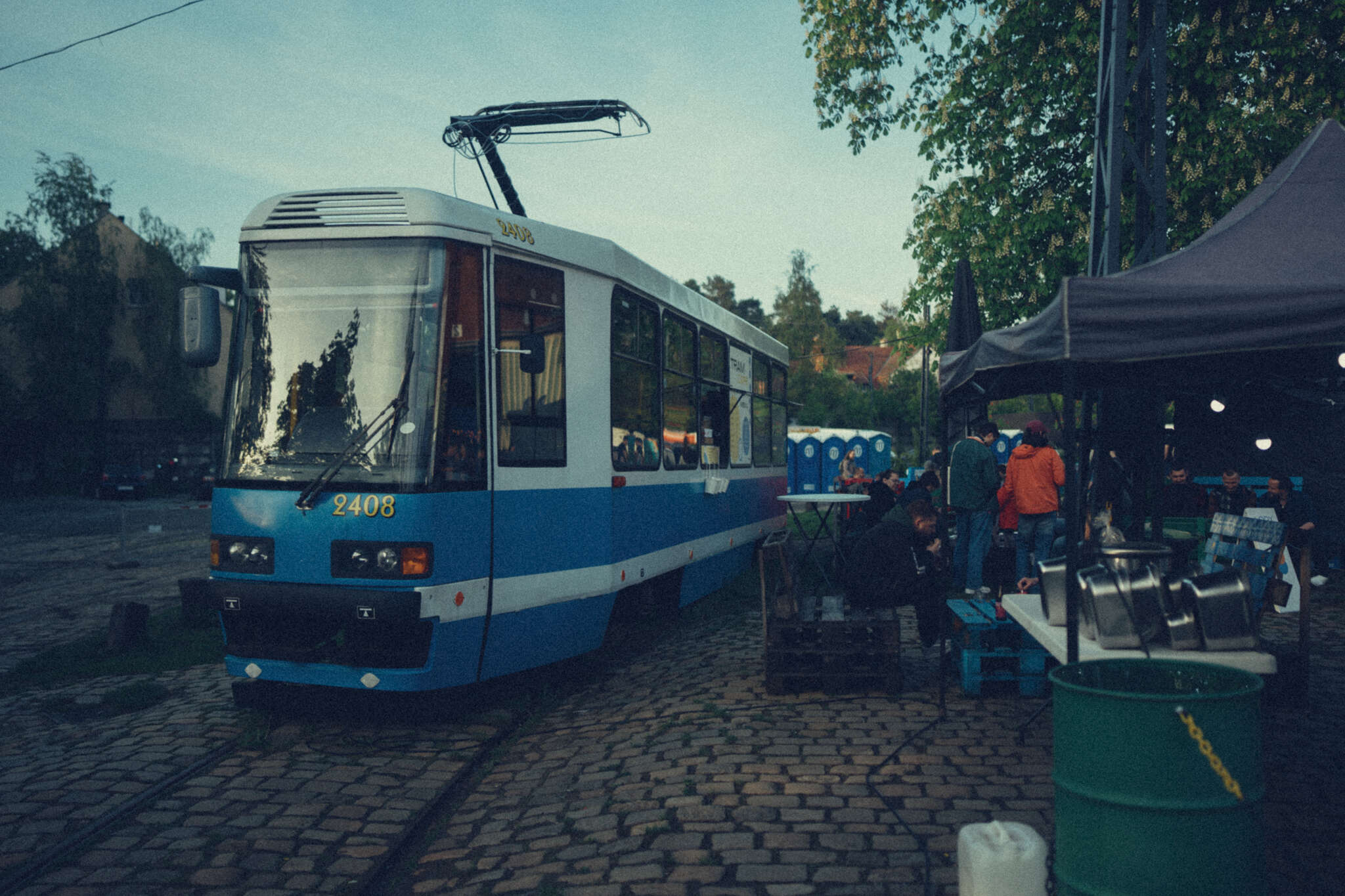 A7402841.jpg