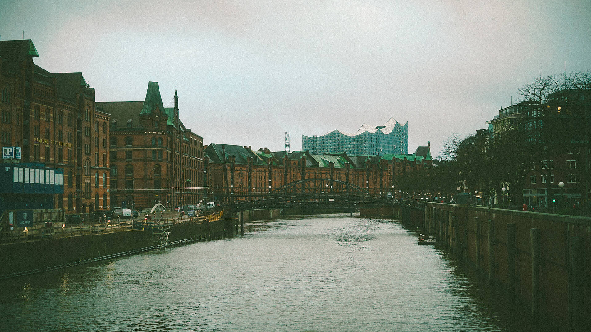 r-27.jpg