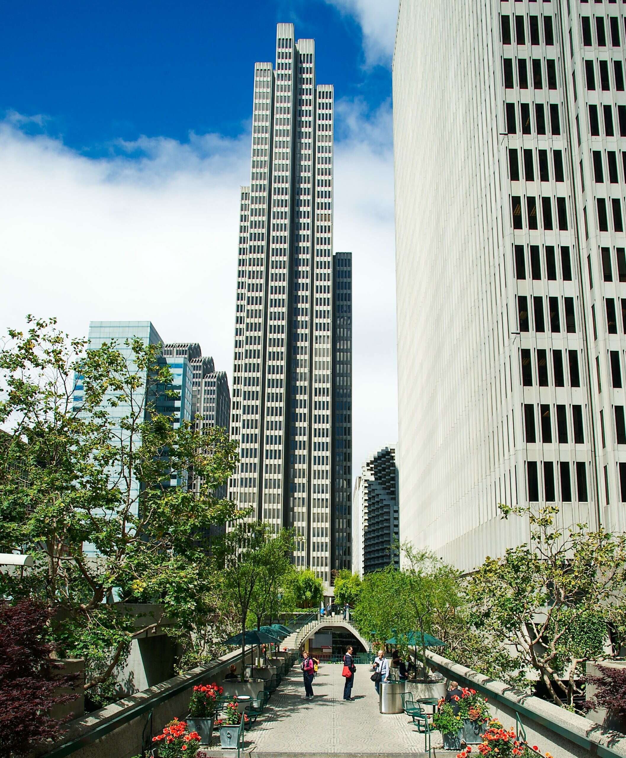 Two_Embarcadero_Center.jpg