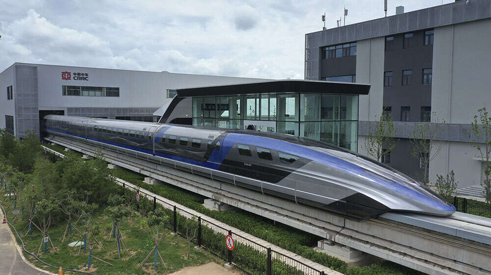crrcbullettrain02.jpg