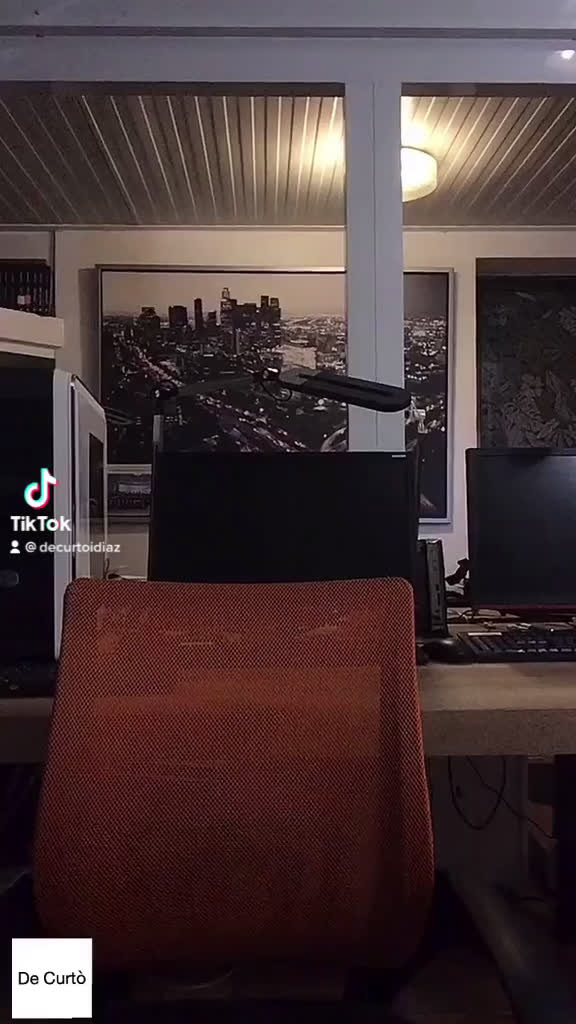 b9e0a41bbcadda908d3ed56518f5344c.mp4