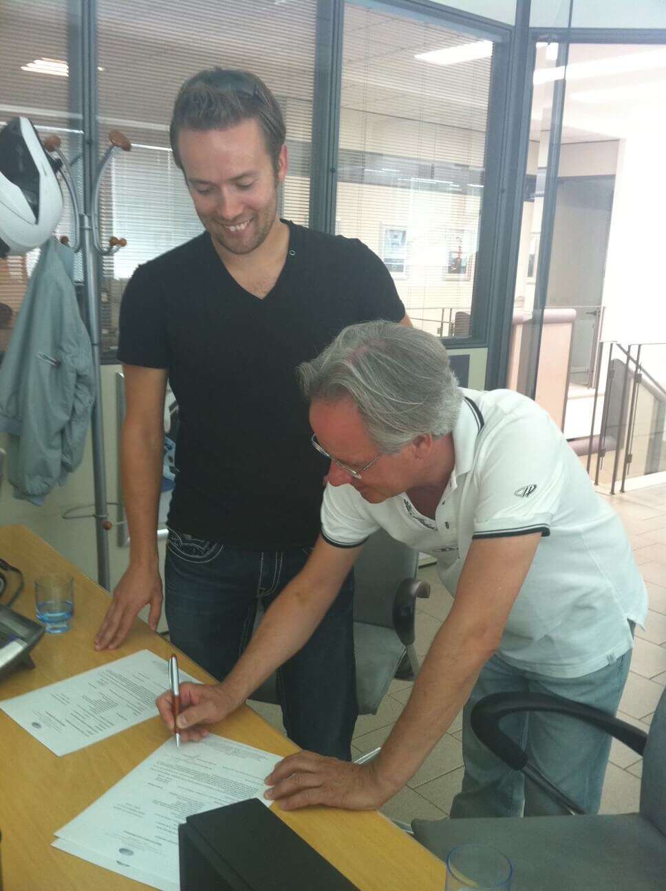 signing-the-zonda-contract.jpeg