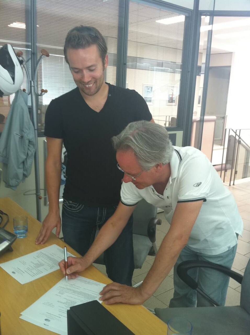 signing-the-zonda-contract.jpeg