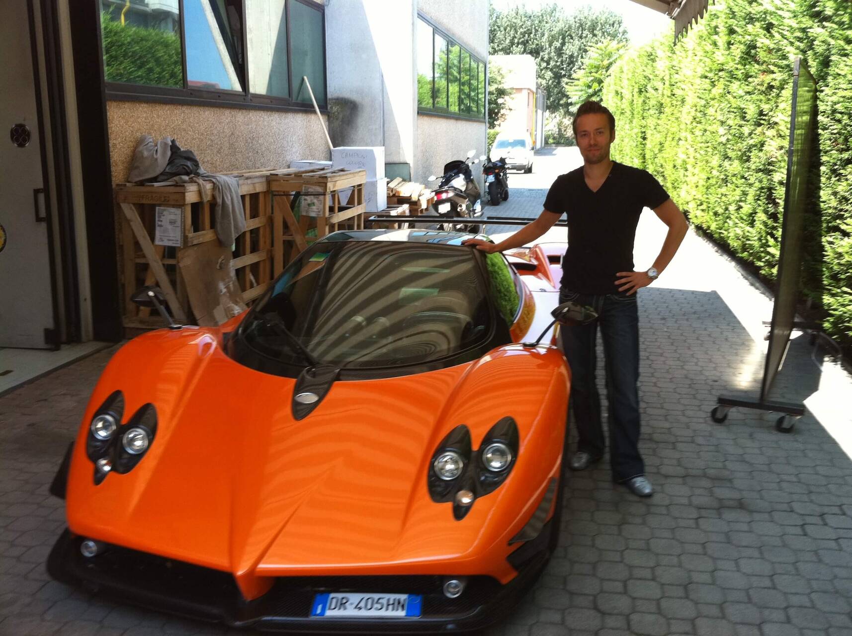 orange-zonda-f.jpg