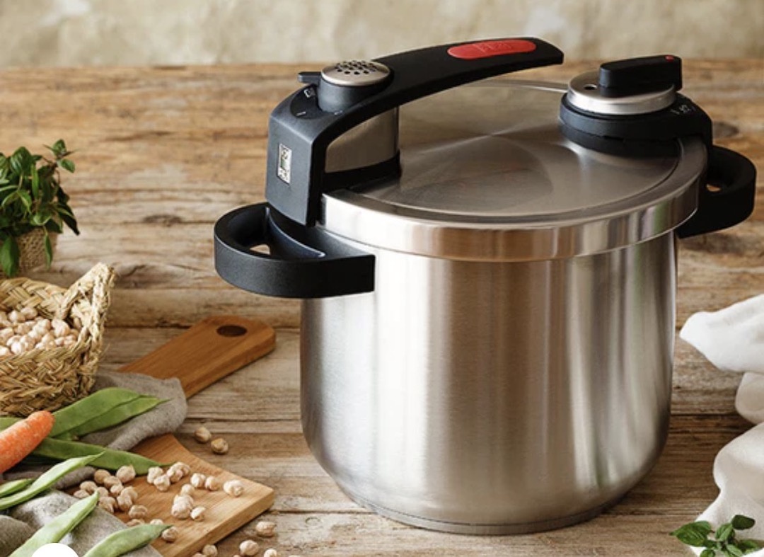 Pressure Cooker Reviews – Fissler Vitaquick and WMF Perfect Plus  Wmf  pressure cooker, Pressure cooker reviews, Using a pressure cooker