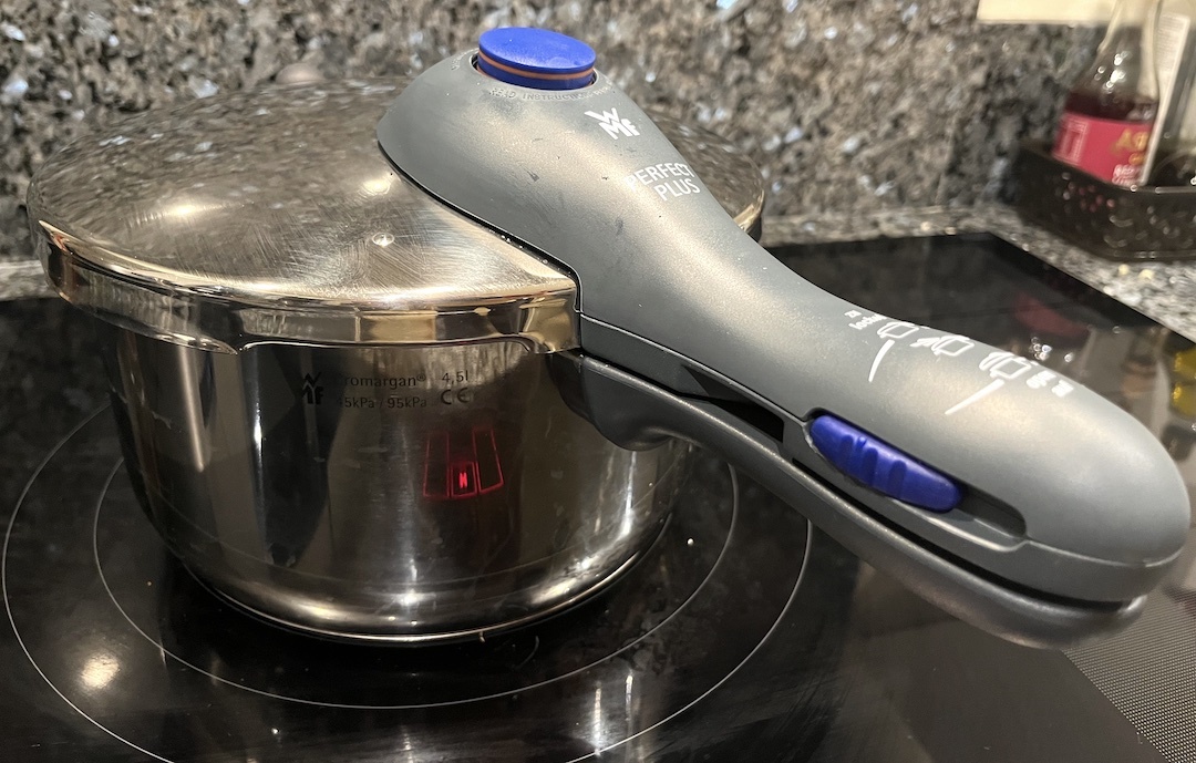 What is the top pressure in the WMF Perfect Plus? : r/PressureCooking