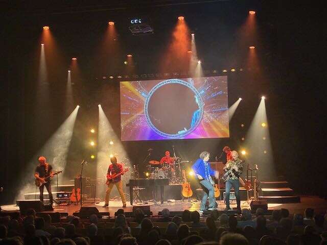 Stones vs Beatles.jpeg