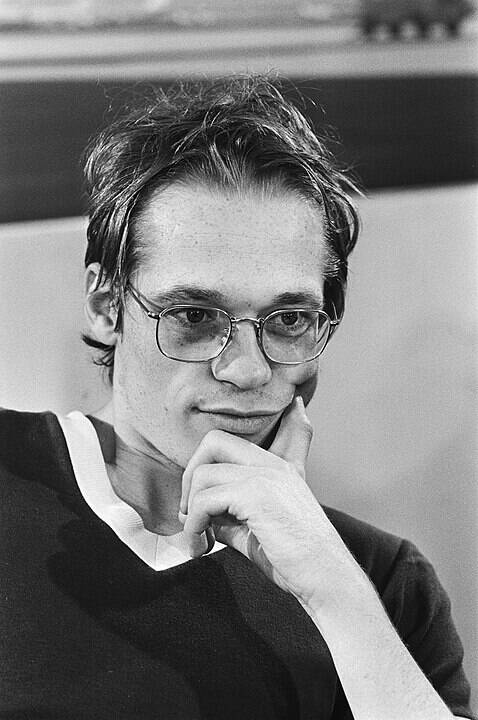 478px-Jannes_van_der_Wal,_wereldkampioen,_Bestanddeelnr_932-4323.jpg