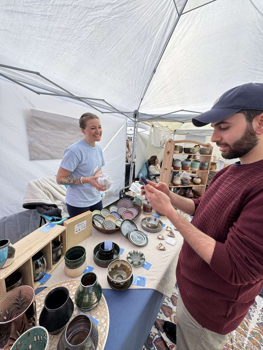happy-vendor.jpg